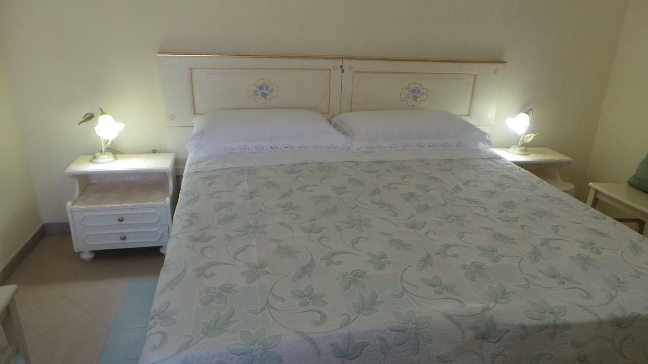 Bed and Breakfast Oasi Ottocento à Quartu SantʼElena Extérieur photo